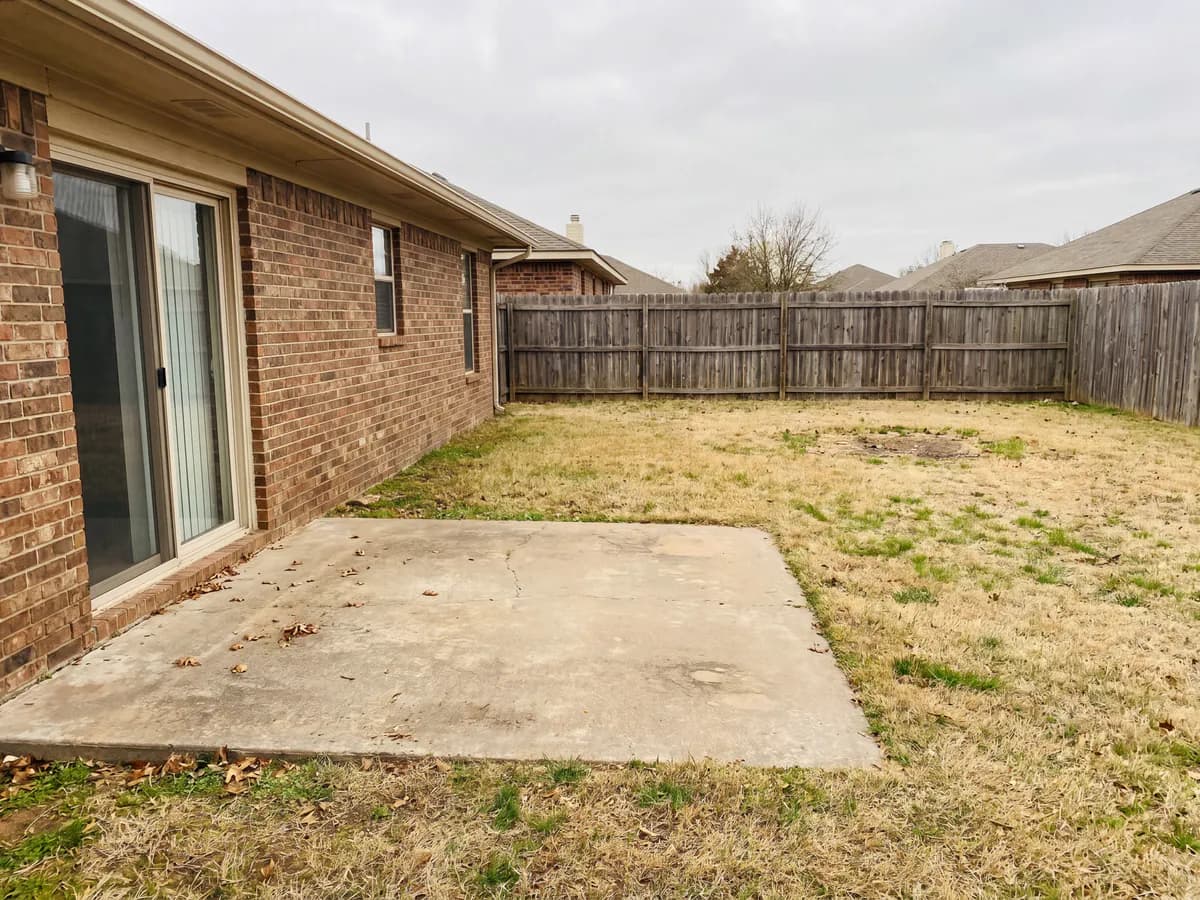 A real yard photo before its landscape redesign